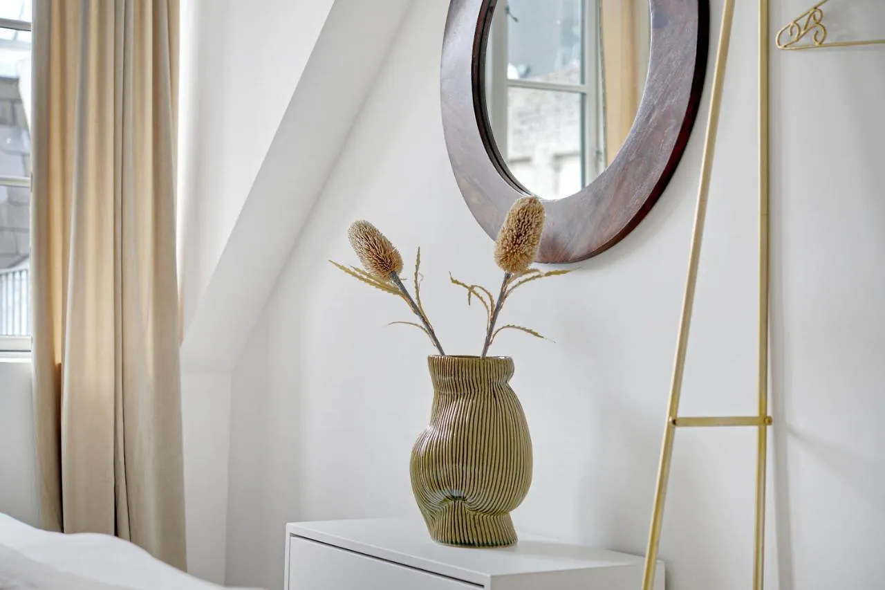 Sanders Regent - Adorable One-Bedroom Apartment Near Central Square Copenhagen