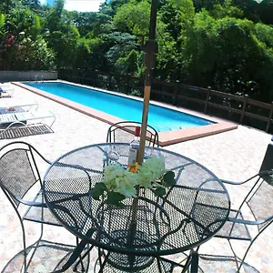 toraille-waterfall-poolside-apartment.comcaribbean.com/
