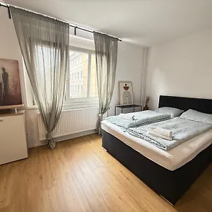 Urban Apartamento Viena